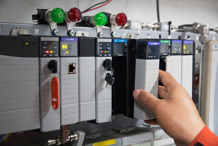Обслуживание контроллеров PLC