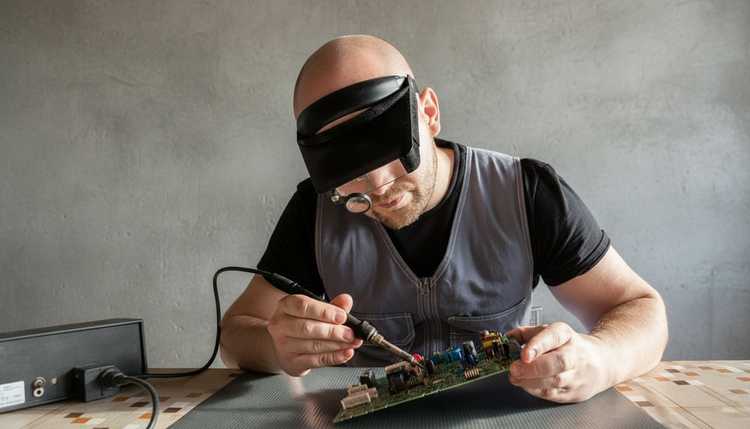 Profilaktika-i-obsluzhivanie-sudovoj-elektriki_