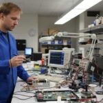 regulyarnoe-obsluzhivanie-promyshlennoj-elektroniki_