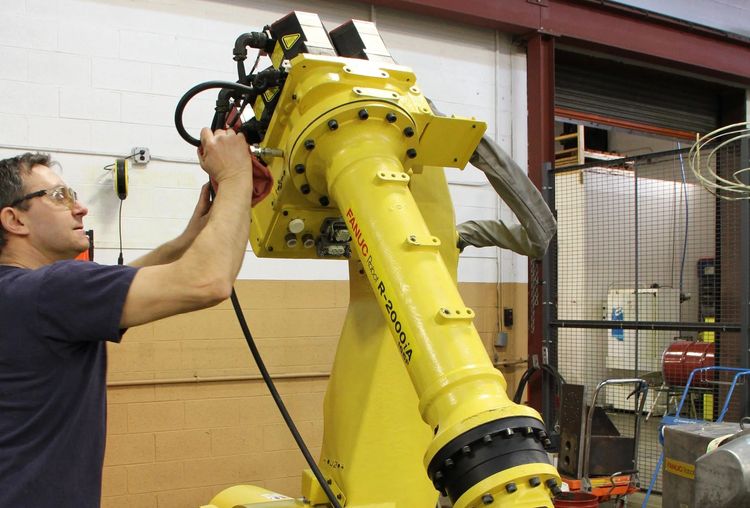 Капитальный ремонт редуктора манипулятора Fanuc в сервисе X Prom Support