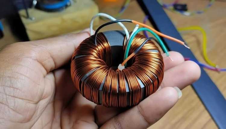 kachestvennaya-peremotka-transformatora-bloka-pitaniya_