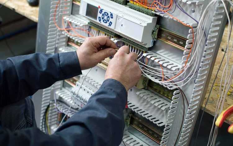 ремонт блока управления на предприятии