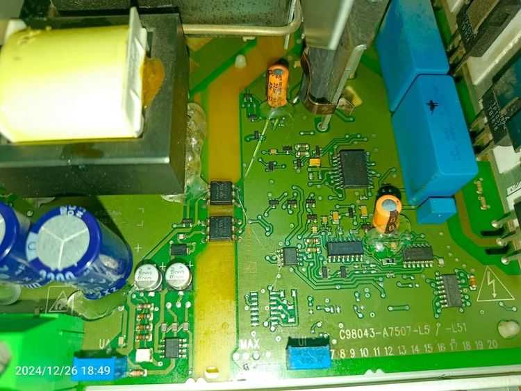 Siemens SITOP в разобранном виде - диагностика